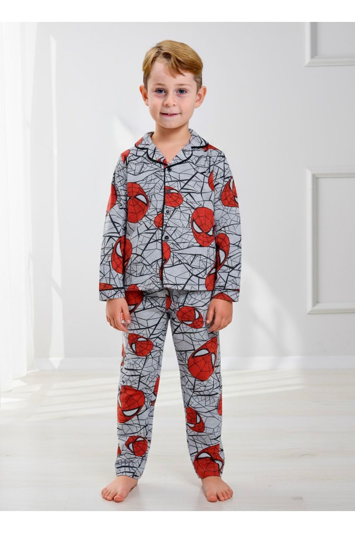 Erkek Çocuk Örümcek Desenli Düğmeli Alt Üst Pijama Takımı