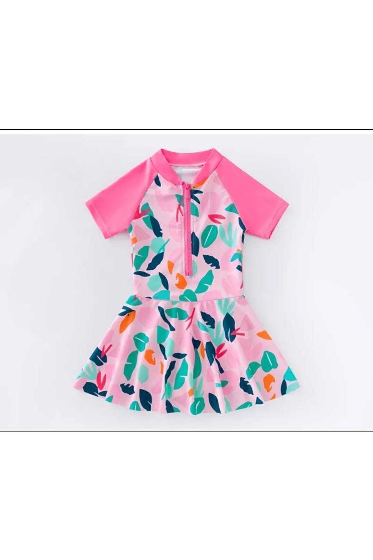 Kız Çocuk Etekli Şortlu Pembe Mor Renkli Önü Fermuarlı Mayo.